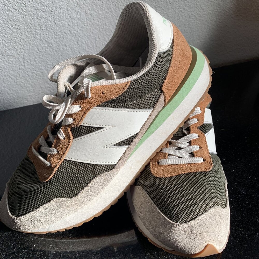 New Balance Men's Sneakers Size 11.5